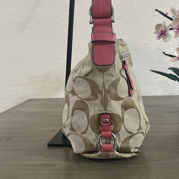 Coach F15067 Beige and Pink Shoulder Monogram Canvas and Leather Bag - Picture 3 of 11
